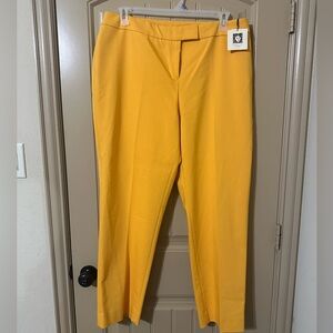 Anne Klein Gorgeous Yellow Gold Pants Women’s size 14w New w/tags